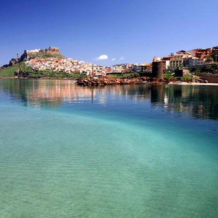 Villetta in Sardegna a due passi dal mare Villa Castelsardo Esterno foto