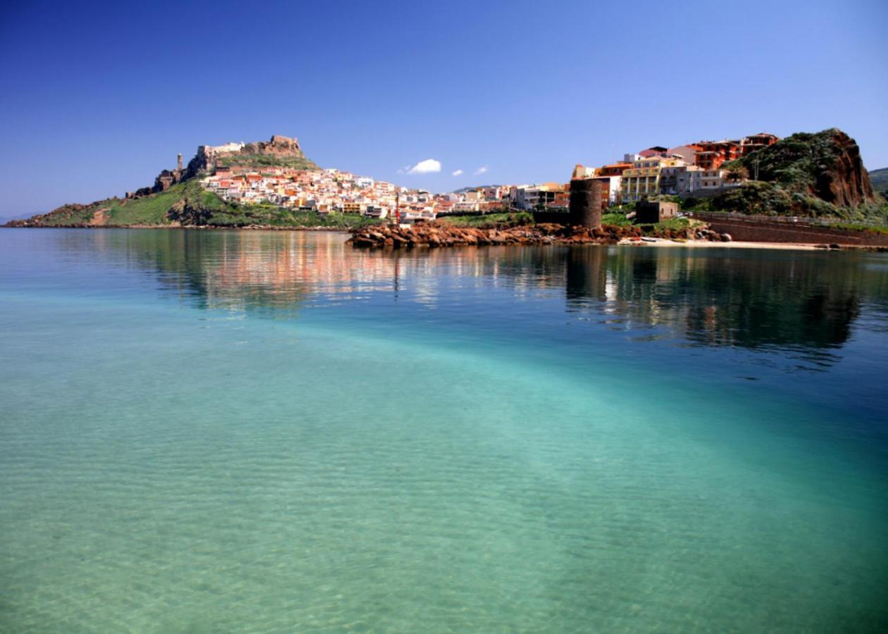 Villetta in Sardegna a due passi dal mare Villa Castelsardo Esterno foto